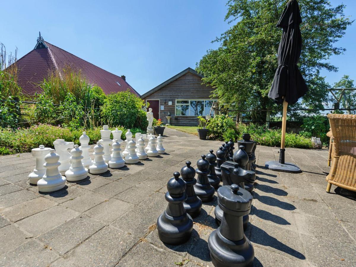 Enticing Holiday Home In Eastermar Near Burgumer Mar Lake Hoogzand Exterior foto